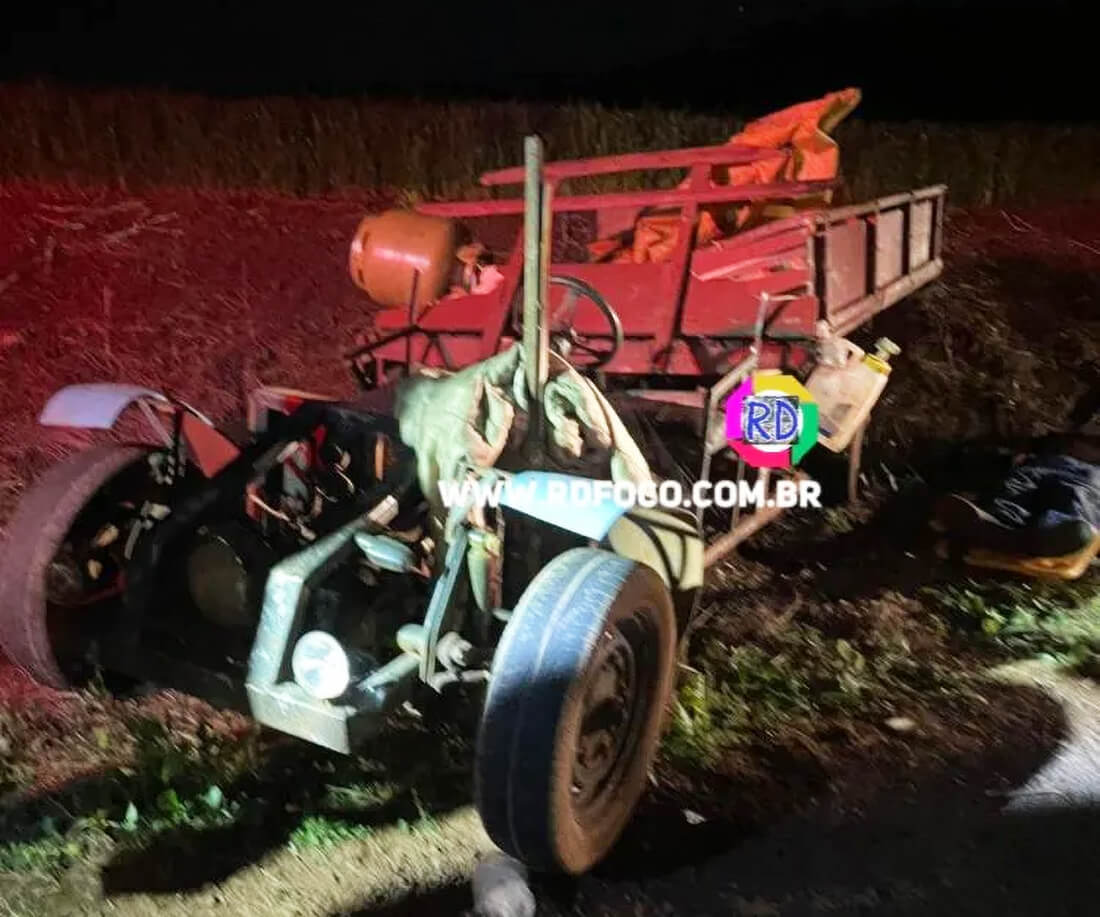 Capa Grave acidente envolve van e carreta agrícola na ERS-330, em Redentora