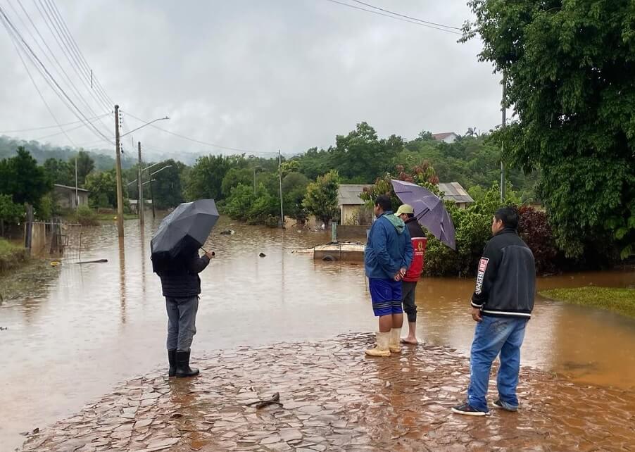 Capa Situação de Iraí preocupa a Defesa Civil, apesar do nível do Rio Uruguai ter baixado