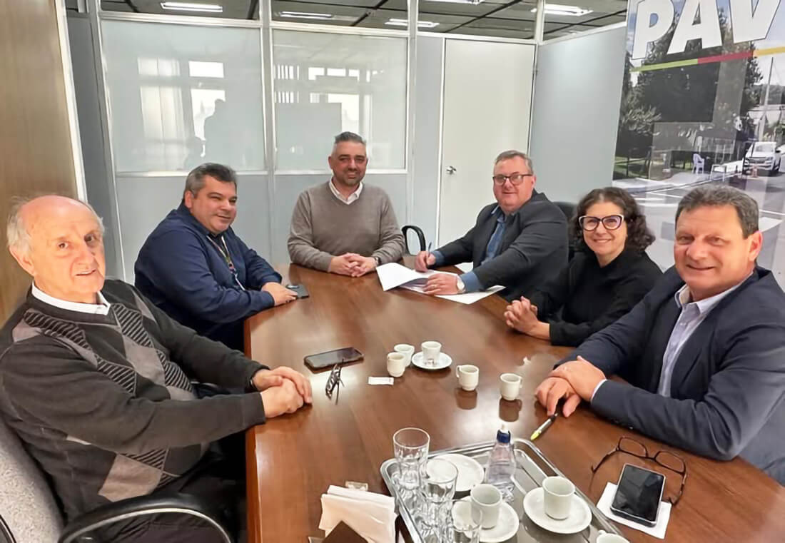 Capa Prefeito de Palmitinho busca recursos e projetos para o município em Porto Alegre