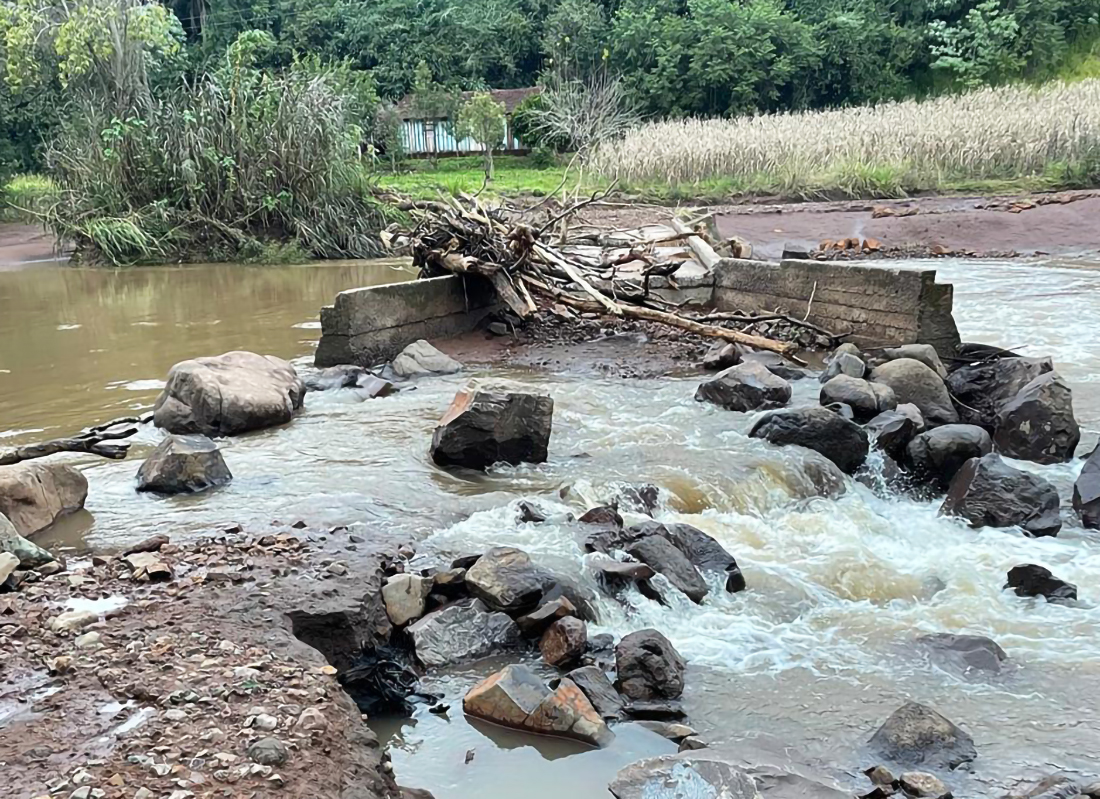 Capa Chuva causa estragos generalizados em municípios da região