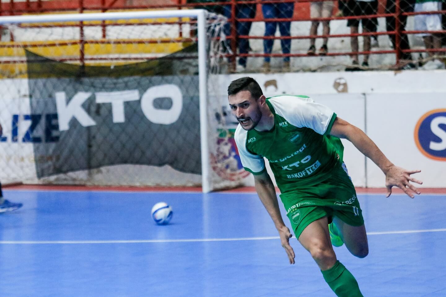 Capa De virada, Guarani supera AEU no jogo de ida da Copa dos Pampas