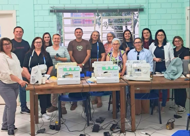 Capa Guatambu inicia entrega de 10 novas máquinas de costura para oficinas culturais