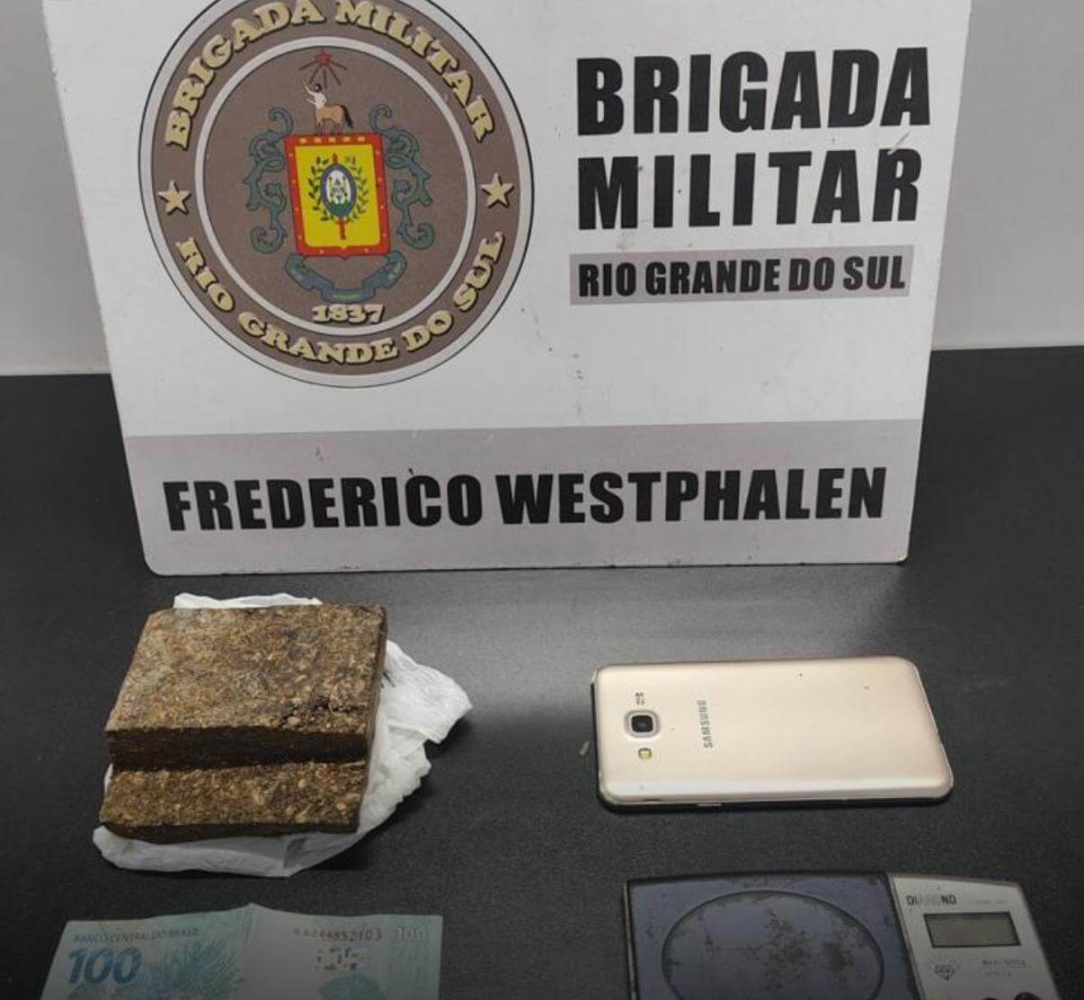 Capa Mulher é presa por tráfico de drogas em Frederico Westphalen