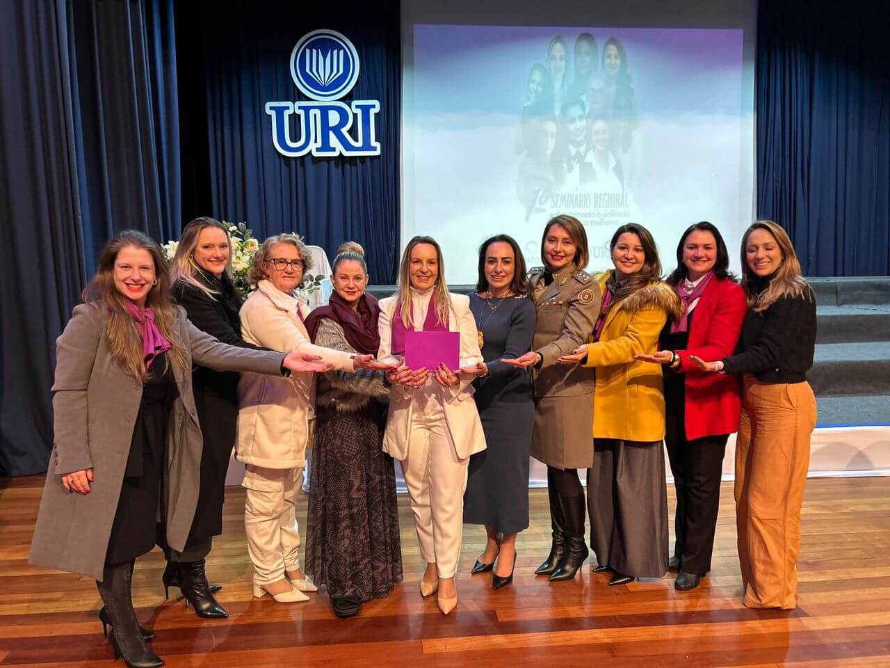 Capa Delegada de Polícia Aline Dequi Palma participa do 1° Seminário Regional de Enfrentamento à Violência contra às Mulheres
