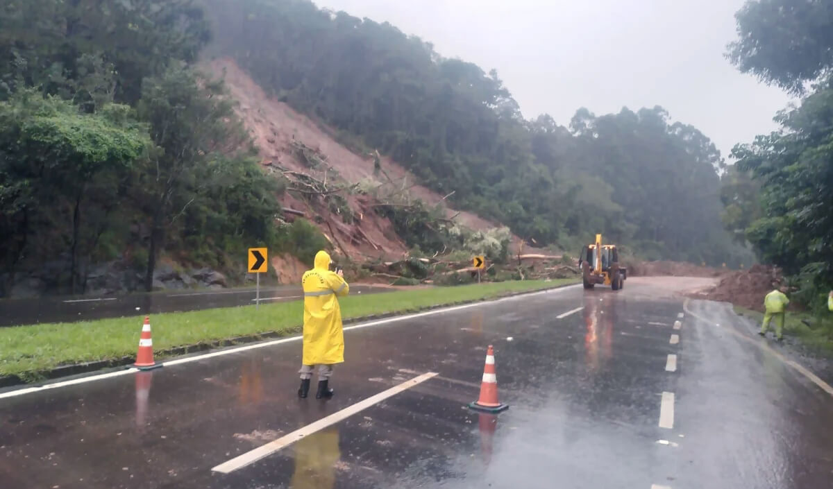 Capa Governo destina R$ 117,7 milhões para a reconstrução de estradas estaduais