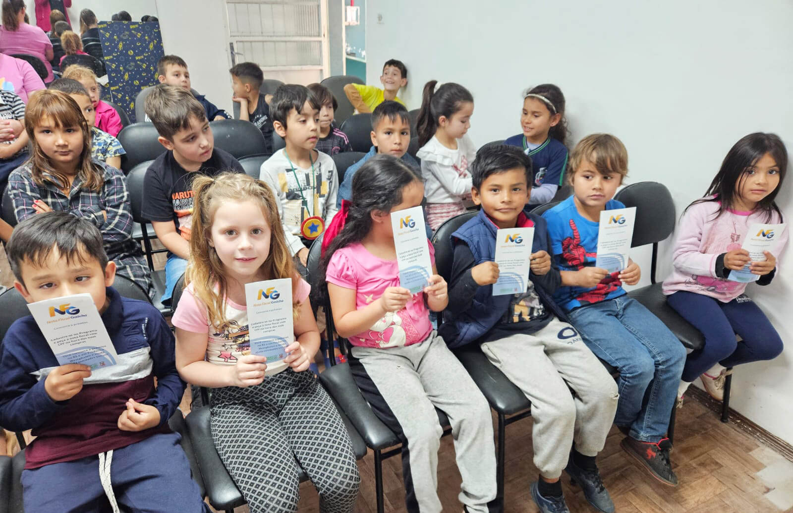 Capa Estudantes da Escola Maria Falcon participam de palestra sobre educação fiscal