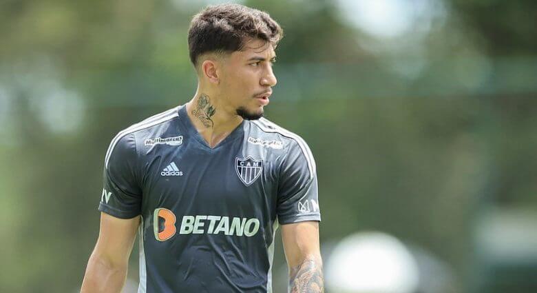 Capa  Zagueiro Léo Simoni é o novo reforço do União-FW na Série A2