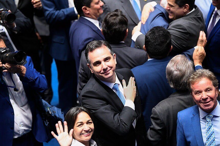 Capa Rodrigo Pacheco é eleito presidente do Senado