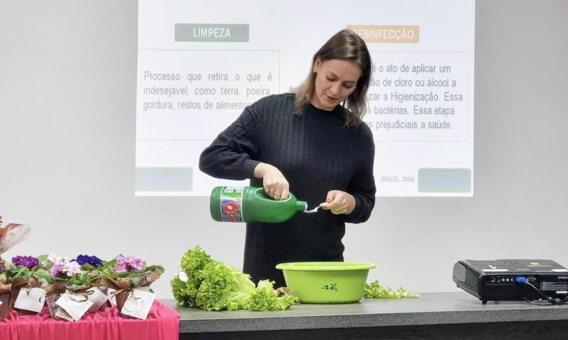 Capa Caiçara promove capacitação de merendeiras municipais