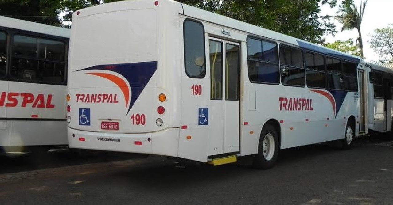 Capa Segunda-Feira, 25 de Agosto: Está marcada a volta do transporte coletivo para Palmeira das Missões