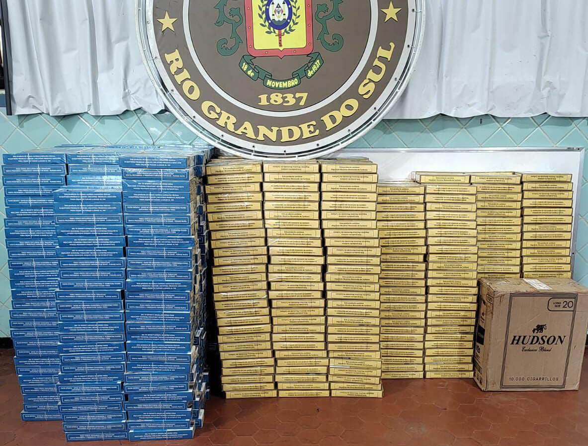 Capa Brigada Militar apreende 14.500 maços de cigarros contrabandeados em Três Passos