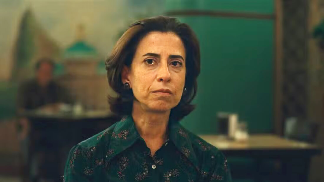 Capa Fernanda Torres leva Globo de Ouro por atuação em Ainda Estou Aqui