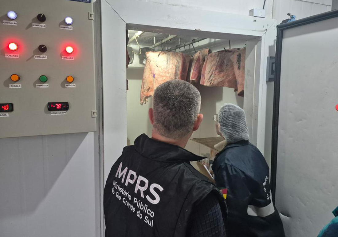 Capa Fiscalização apreende uma tonelada de alimentos impróprios para consumo no Norte do RS