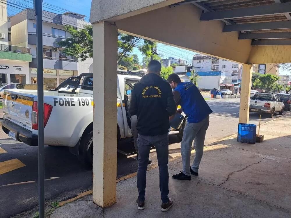 Capa Justiça Eleitoral realiza operação na Secretaria de Habitação de Sarandi e apreende computadores