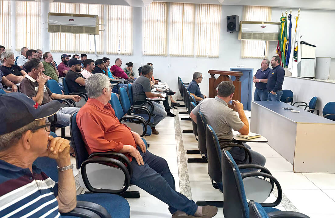 Capa Avicultura em pauta: encontro reúne lideranças e produtores em Palmitinho