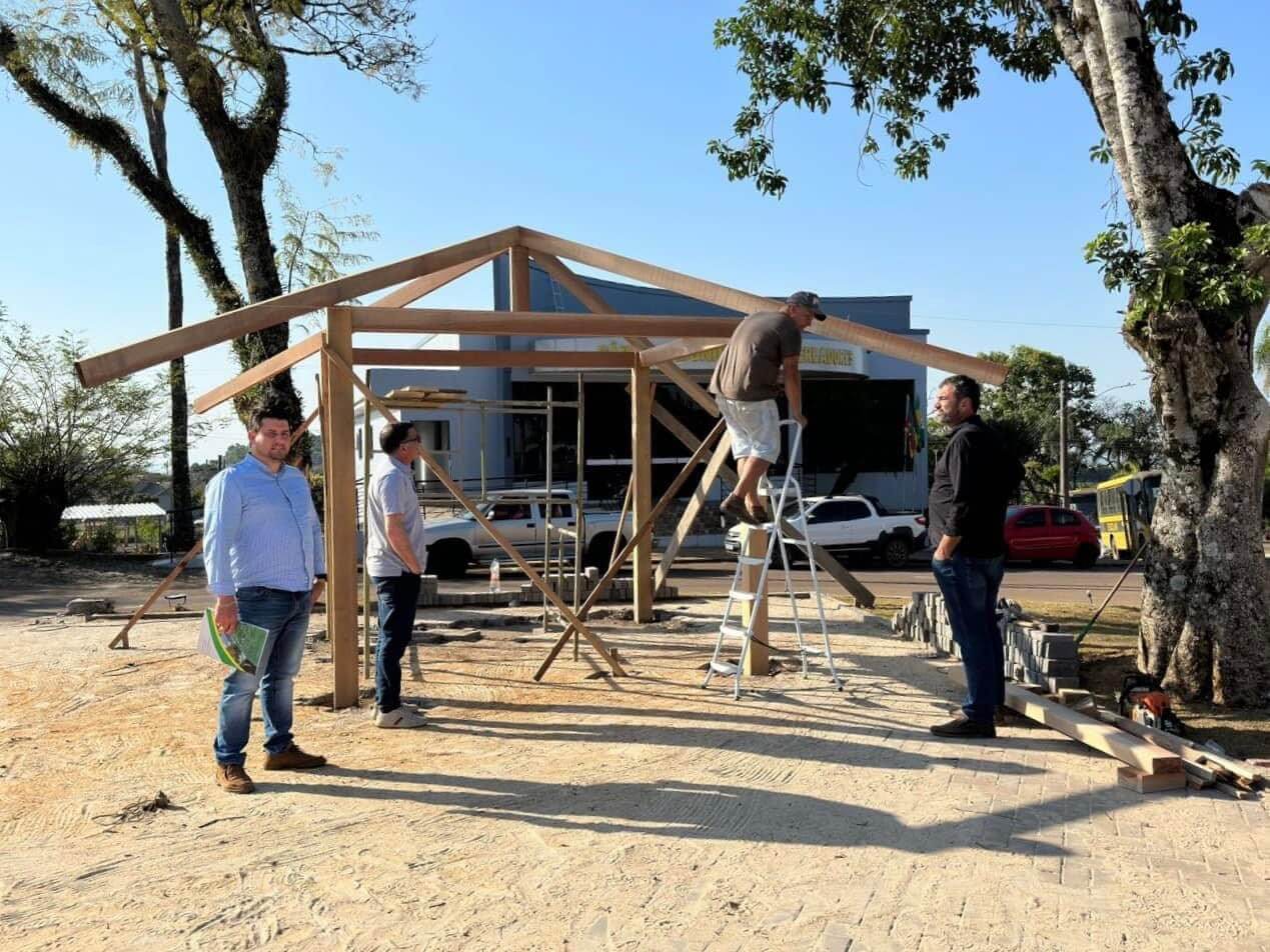 Capa Caiçara: Obra na Praça Graulino Vernier está em suas etapas finais de construção