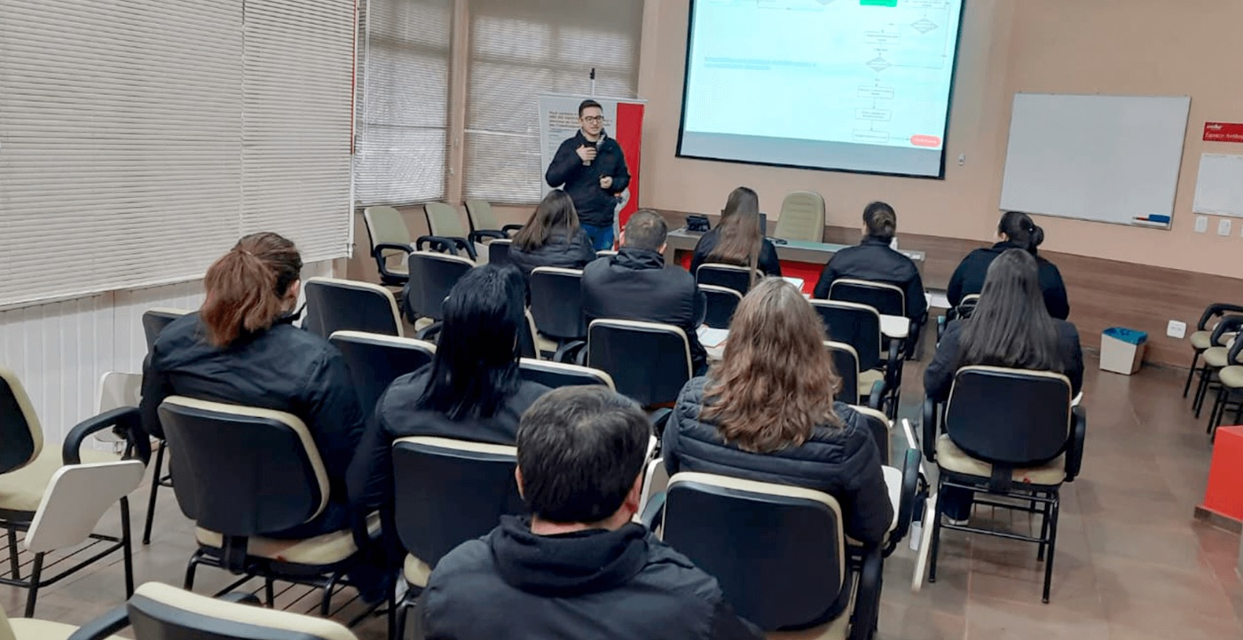 Capa Creluz realiza 1º workshop 2024 na área comercial