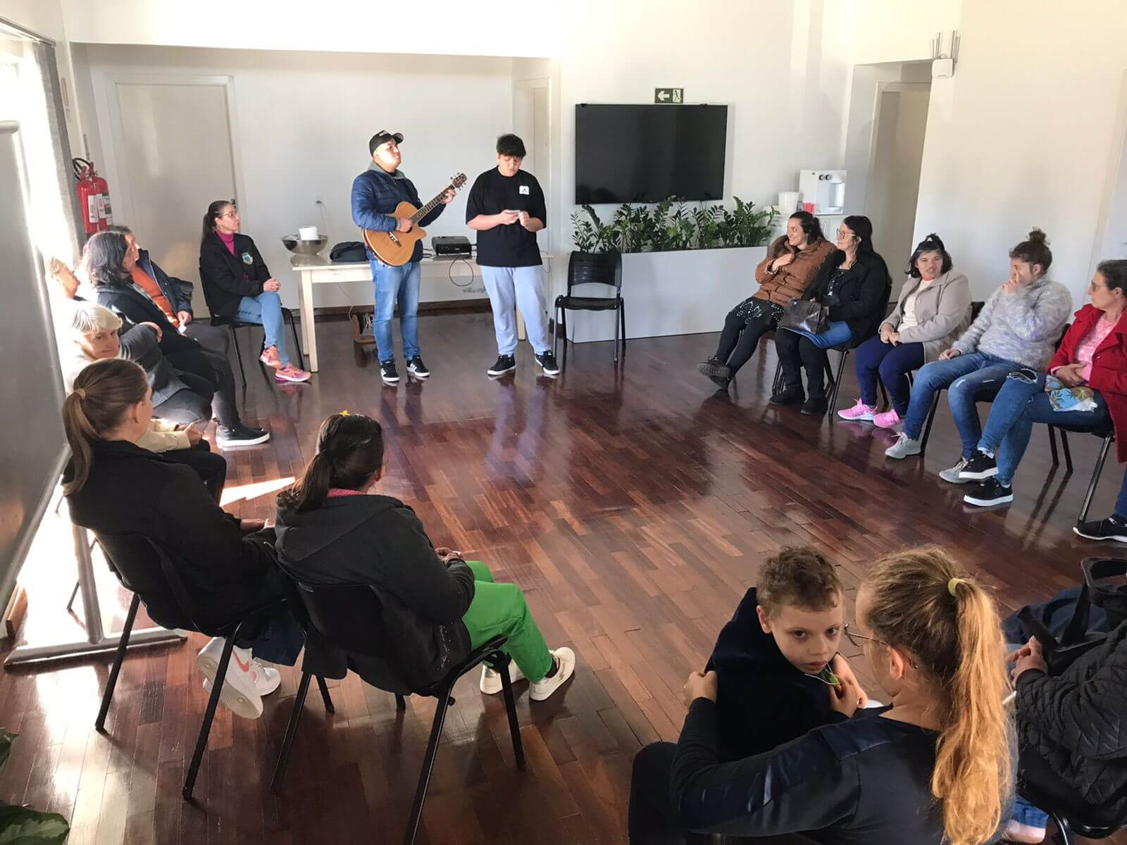 Capa Encontro bimestral do grupo de pessoas com deficiência promove integração e atividades no CRAS de Derrubadas
