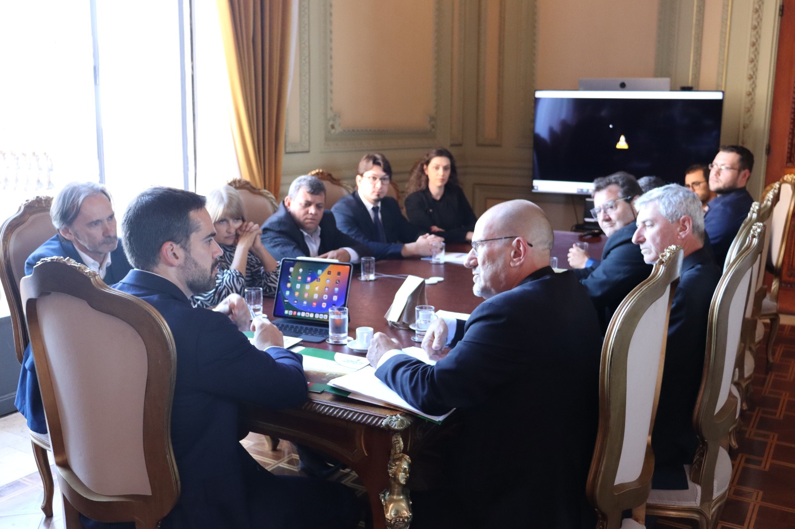 Capa Tenente Portela: Comitiva portelense é recebida pelo governador