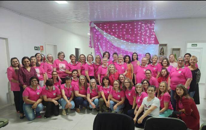 Capa Três Passos: Teve início a programação do Outubro Rosa
