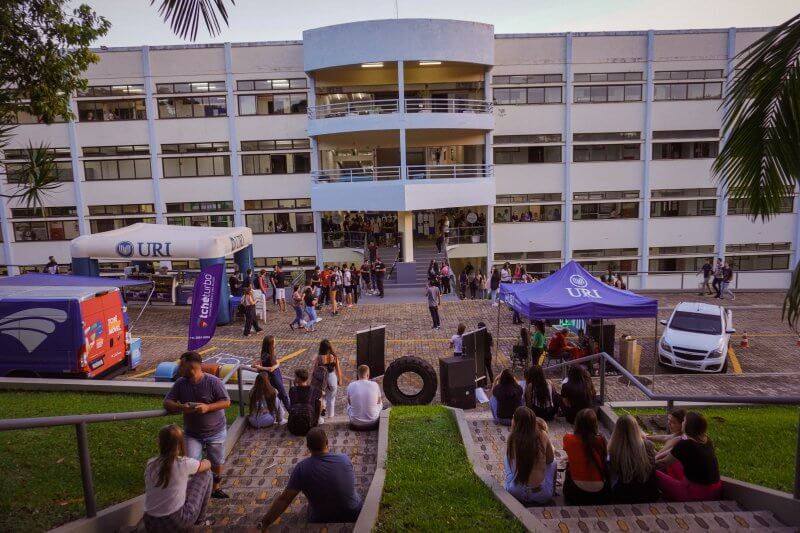 Capa Calouros da URI/FW são recepcionados com festividades de volta às aulas