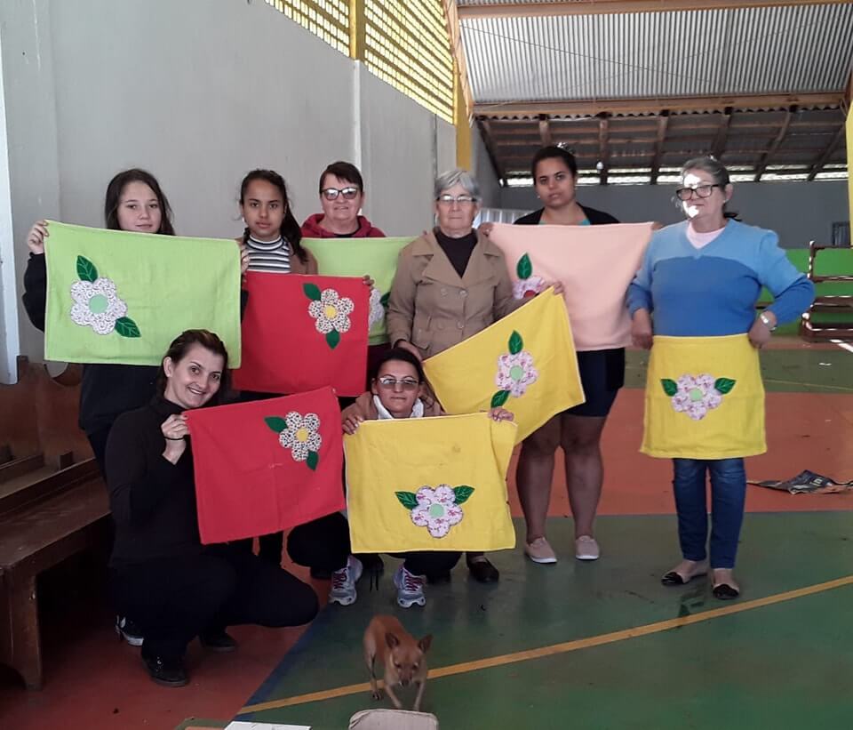 Capa Assistência Social de Caiçara promove cursos de artesanato