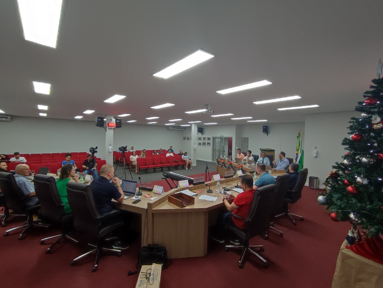 Capa Última Sessão Ordinária do ano tem aprovação de dois projetos de leis e leitura de vários pedidos da comunidade
