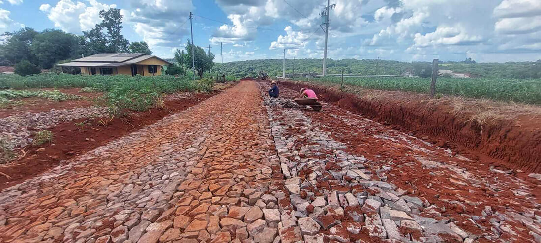 Capa Administração Municipal de Redentora inicia pavimentação na estrada para São Pio X