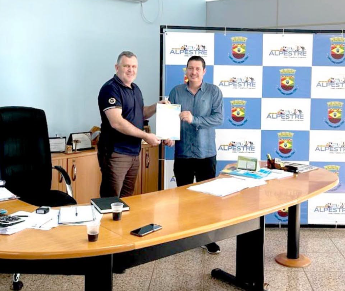 Capa Prefeito de Alpestre recebe secretário de Turismo de Planalto e reforça integração regional