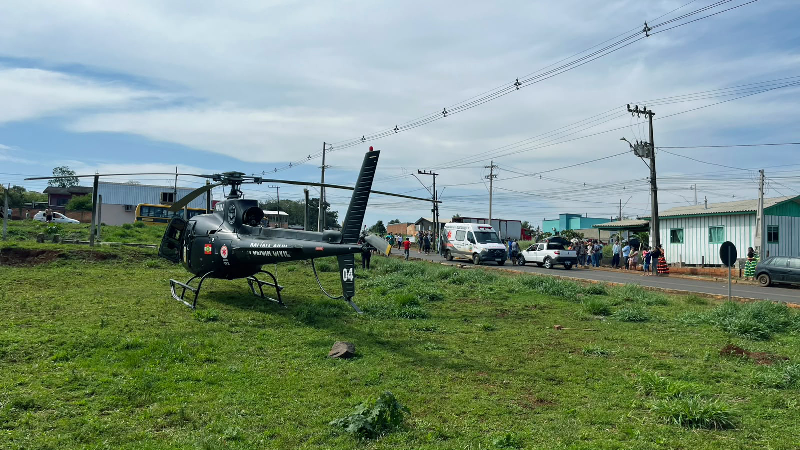 Capa Equipes do Saer e Samu resgatam adolescente gravemente ferida em atropelamento no Oeste catarinense