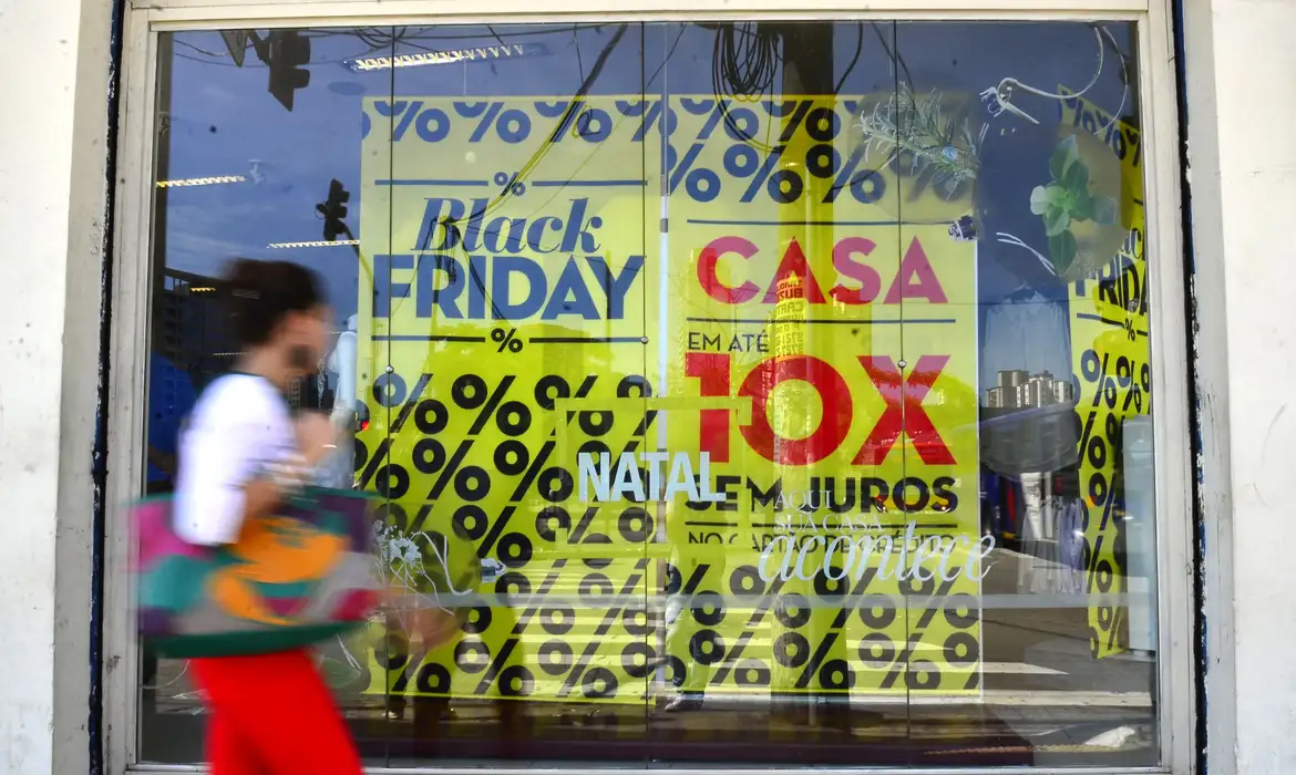 Capa Mais de 70% dos brasileiros dizem se planejar para a Black Friday