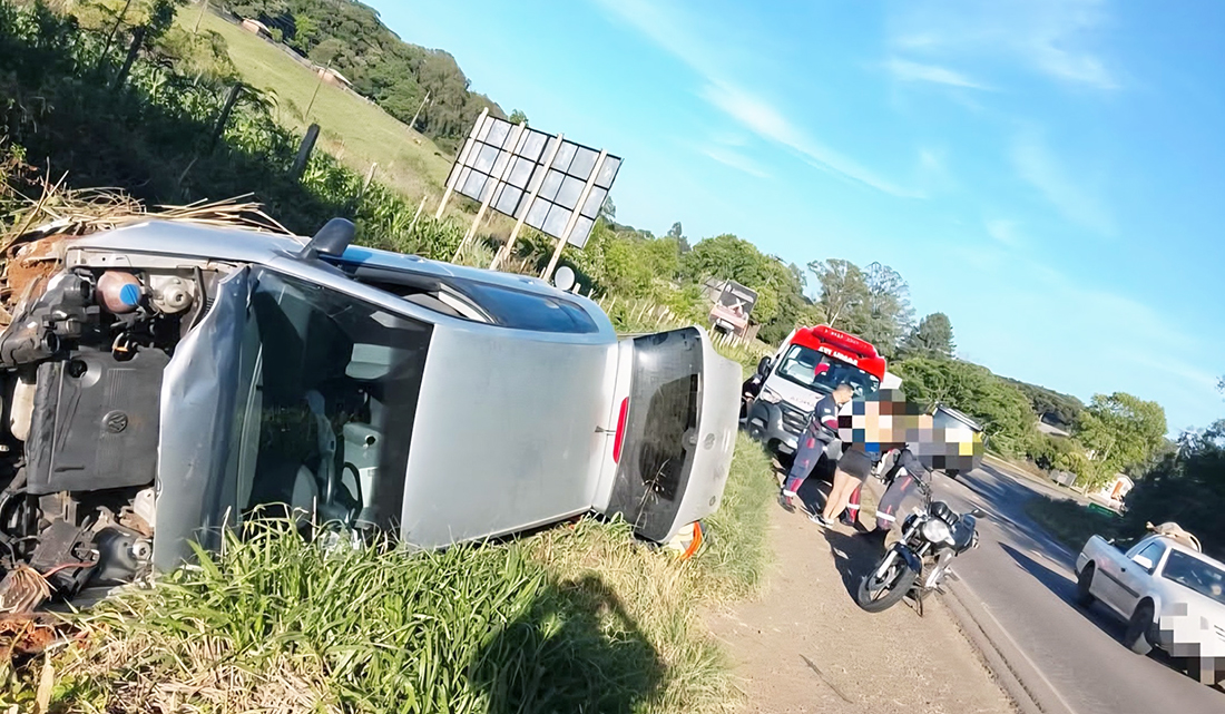 Capa Saída de pista na ERS-324 em Marau deixa duas pessoas feridas