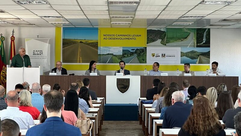 Capa Seminário debate impactos das mudanças climáticas na infraestrutura de transportes