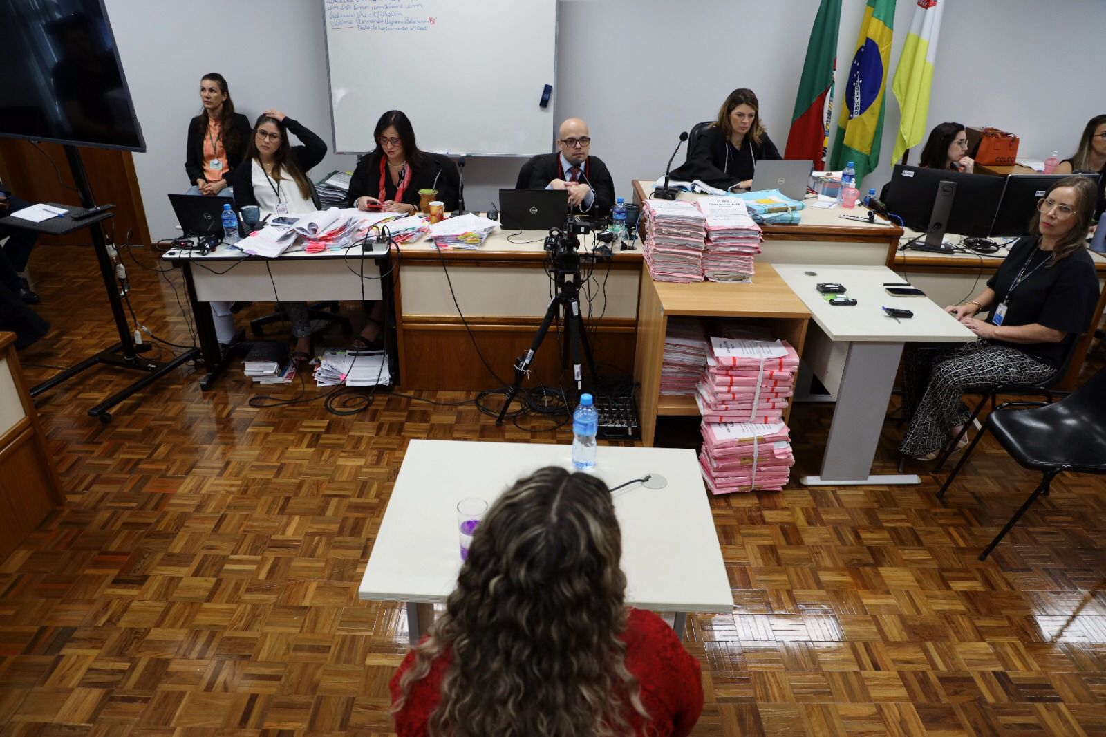 Capa Caso Bernardo: segundo dia de júri inicia com depoimento da Delegada Cristiane