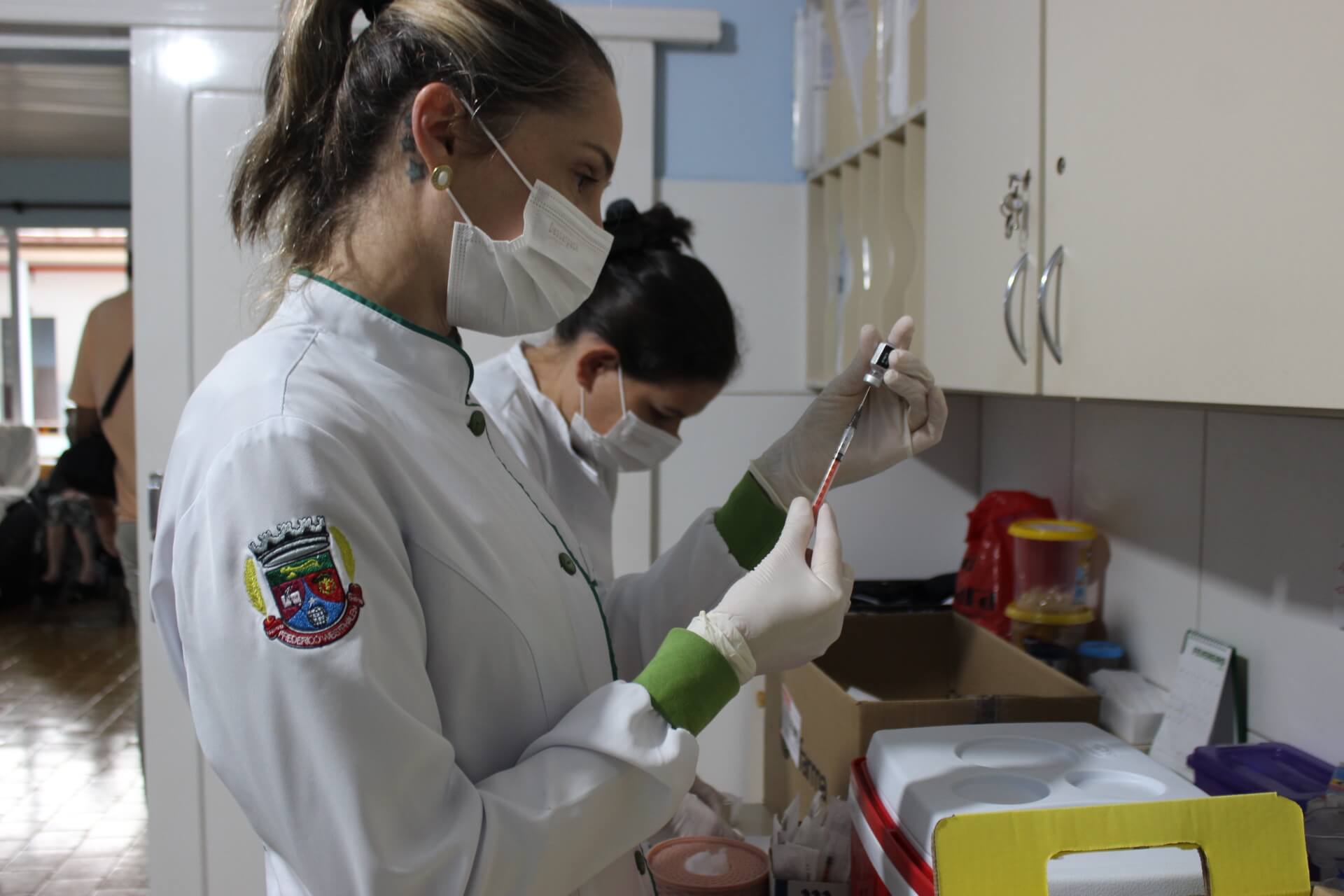 Capa Vacinação bivalente contra covid-19 supera 9 milhões de doses