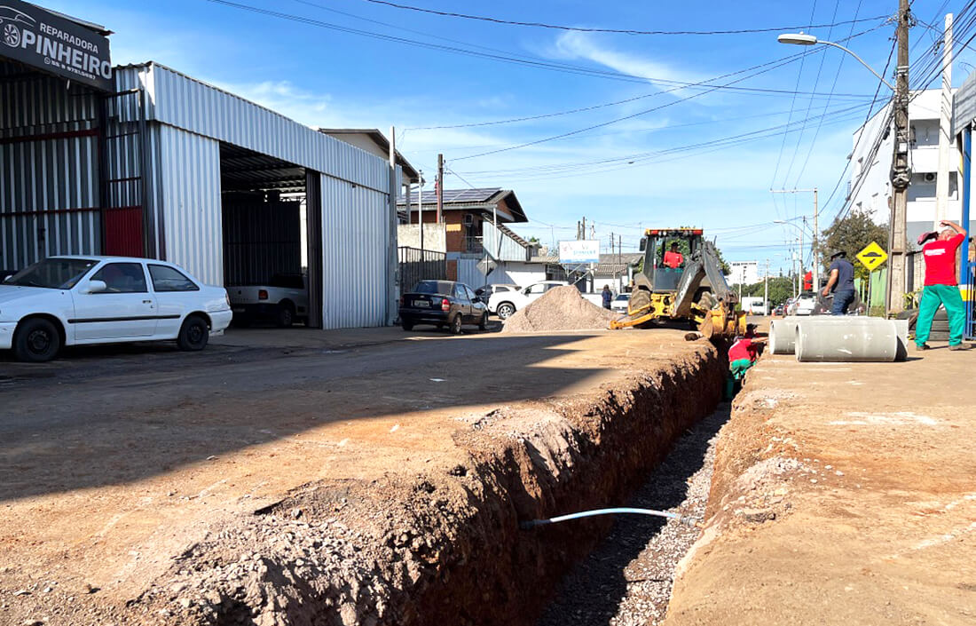 Capa Prefeitura de FW inicia obras de revitalização da rua Vicente Dutra, no bairro Fátima