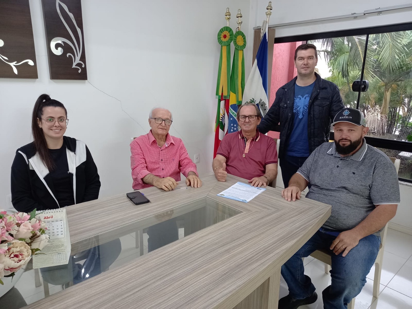 Capa Palmitinho: prefeito assina ordem de início para retomada de obra do Lago da Praça