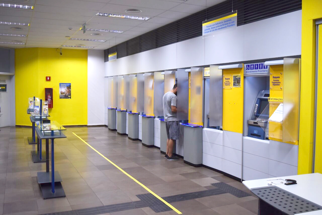 Capa Bancos não vão abrir nesta sexta-feira