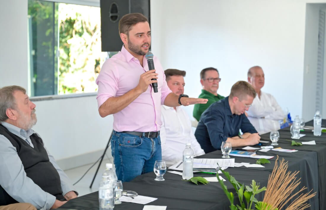Capa Vice-governador Gabriel Souza destaca investimentos em Frederico Westphalen e região durante a Expofred