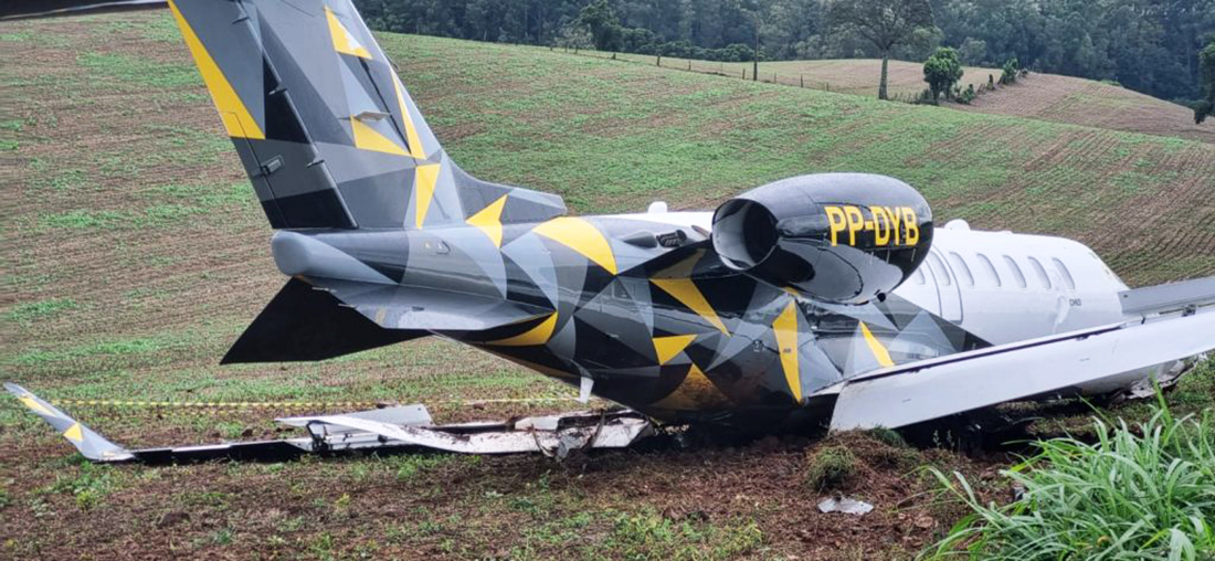 Capa Avião com cinco pessoas sofre acidente no aeroporto de Erechim