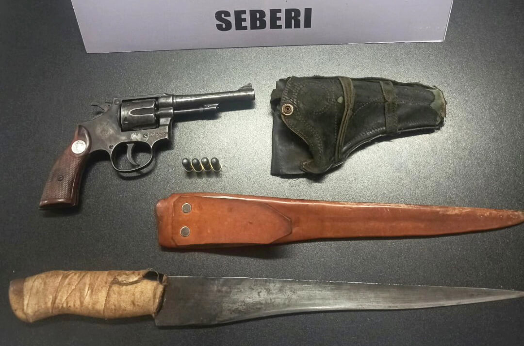 Capa Brigada Militar prende homem por porte irregular de arma de fogo em Seberi