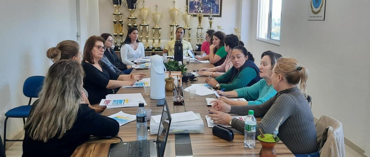 Capa Candidatos para o cargo de conselheiro tutelar participam de capacitação e prova teórica em Rodeio Bonito