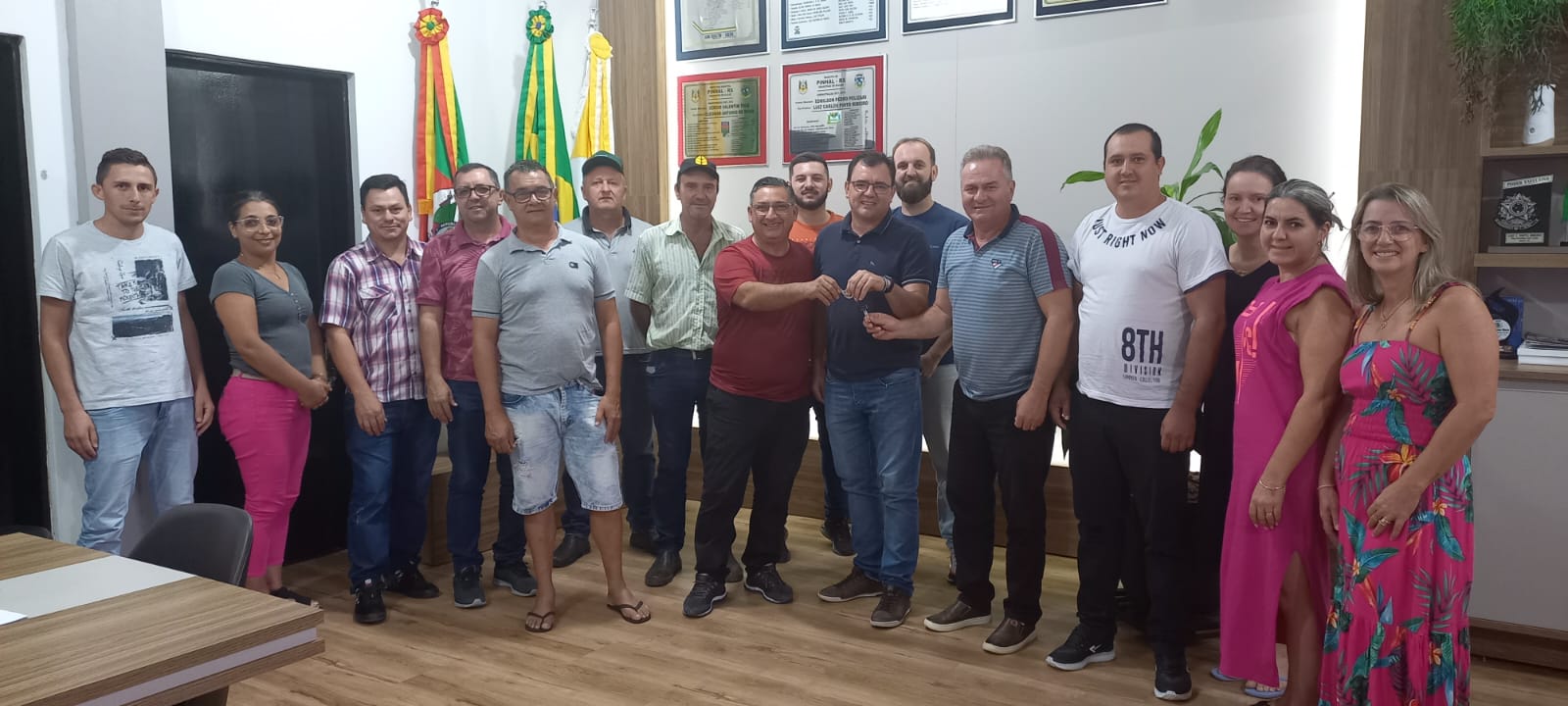 Capa Pinhal: Presidente do Legislativo assume como prefeito em exercício