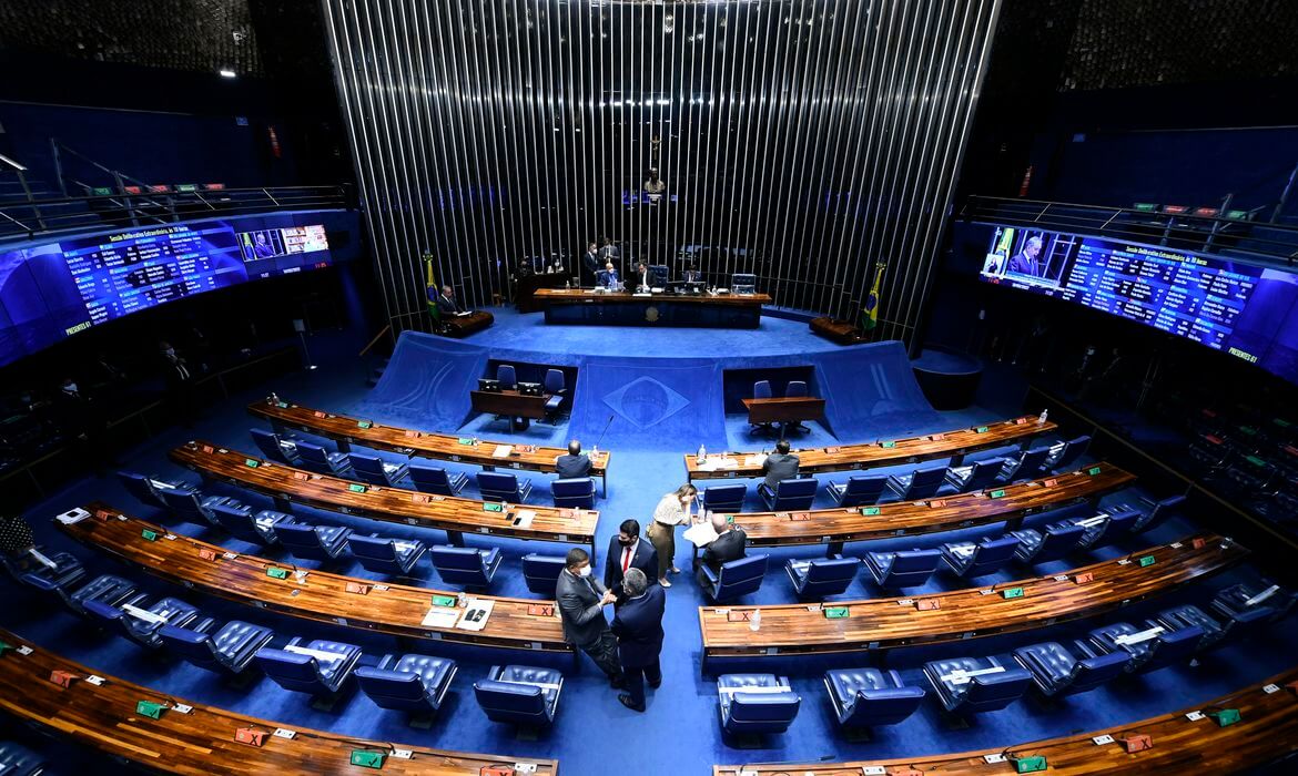 Capa Senado aprova PEC da Transição