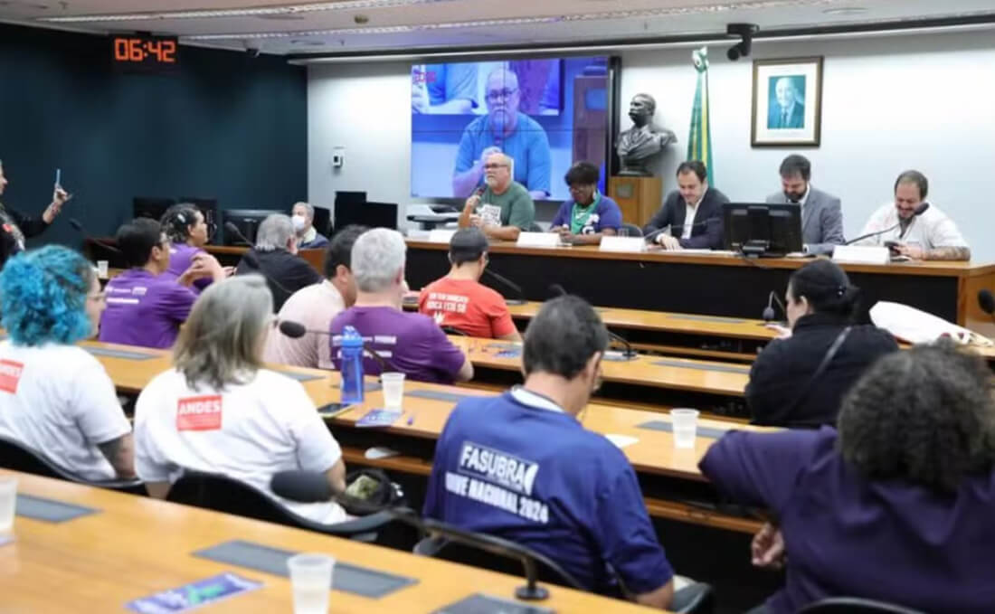 Capa Greve de técnicos e professores da Educação federal é tema de debate na Câmara dos Deputados
