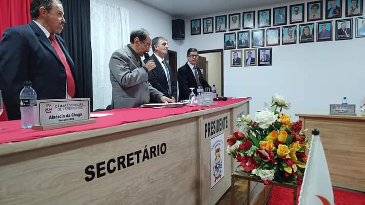 Capa Miraguaí: prefeito e vice tomam posse