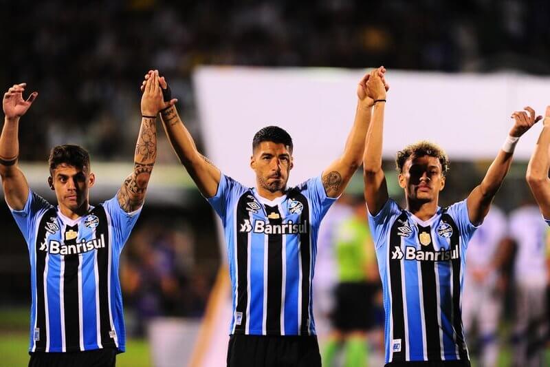 Capa Grêmio segue 100% no Gauchão 2023