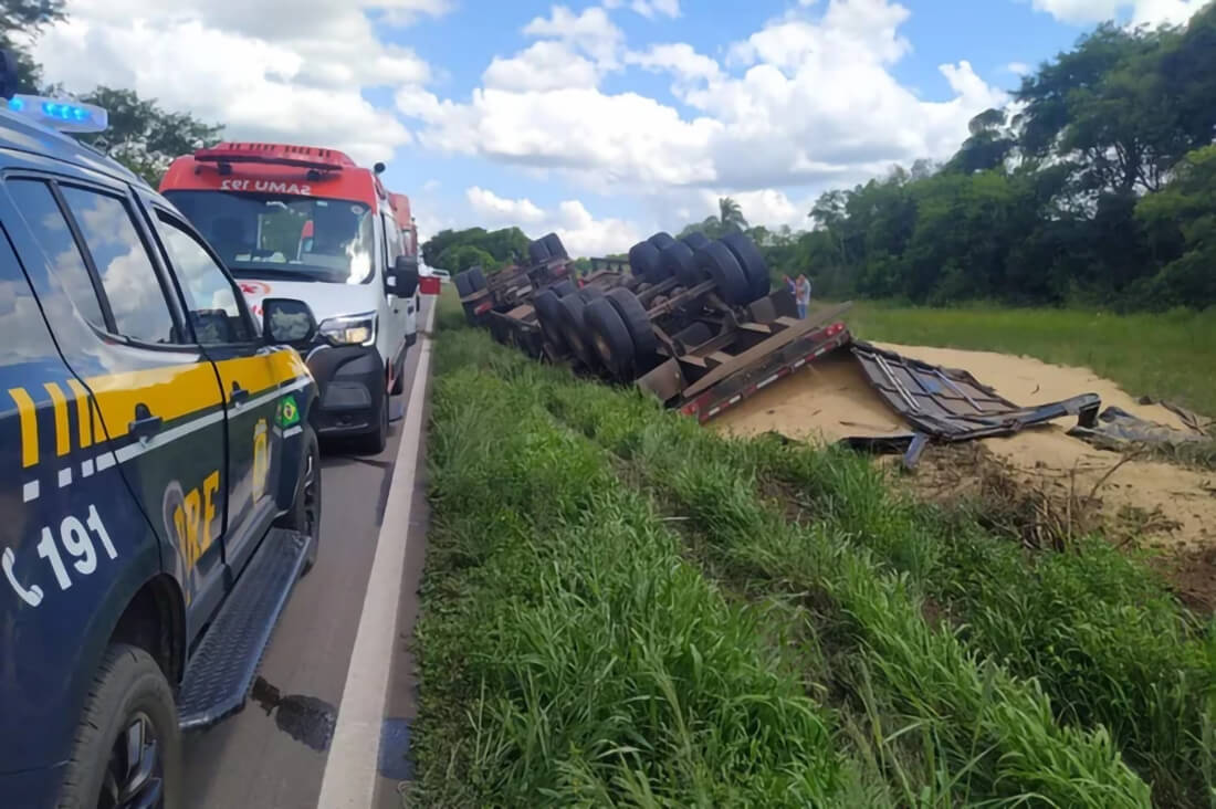 Capa Passageira morre em acidente com caminhão na BR-392