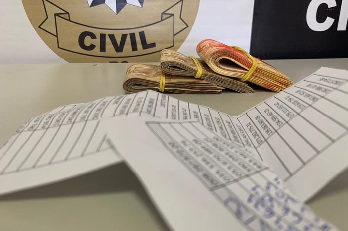 Capa Gerente da Caixa preso em Viamão teria desviado dinheiro do saque-aniversário do FGTS de jogadores da dupla Gre-Nal