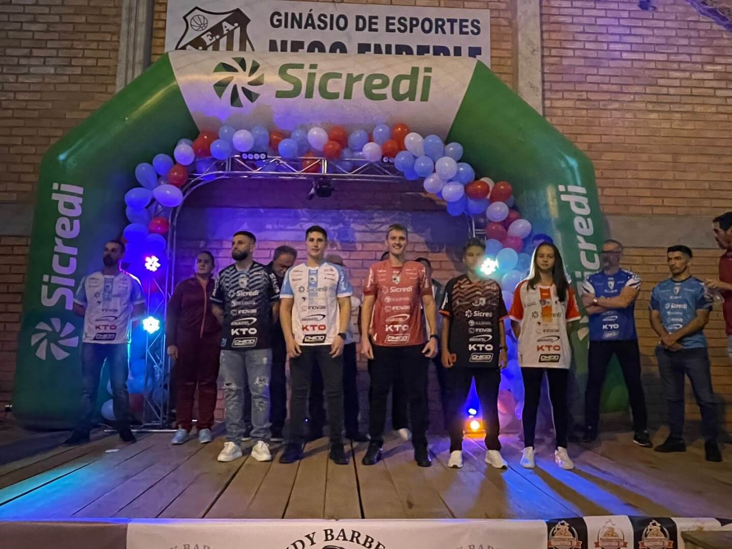 Capa Palmitinhense e Industrial Futsal Feminino apresentam seus elencos para 2023